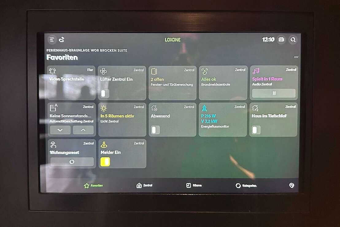 Loxone Smart-Home in jeder Wohnung