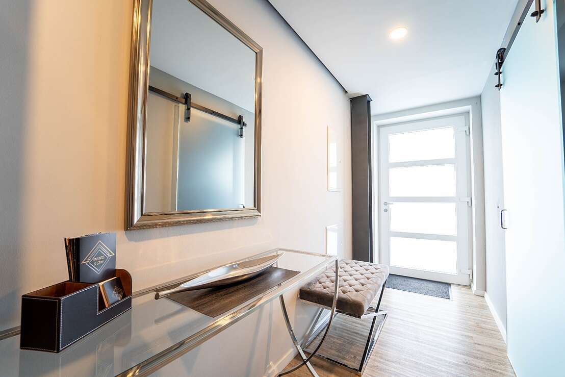 Loft 1 - Hole in One