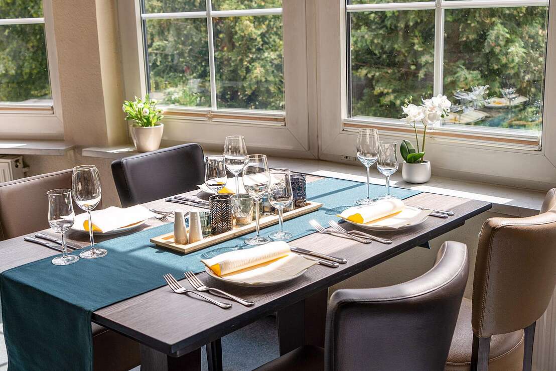 Wolfshof Restaurant gedeckter Tisch Wolfshof Restaurant gedeckter Tisch