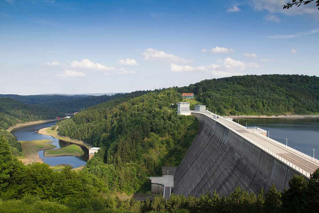 Blick von der Rappbode-Staumauer auf den Wendefurth-Stausee