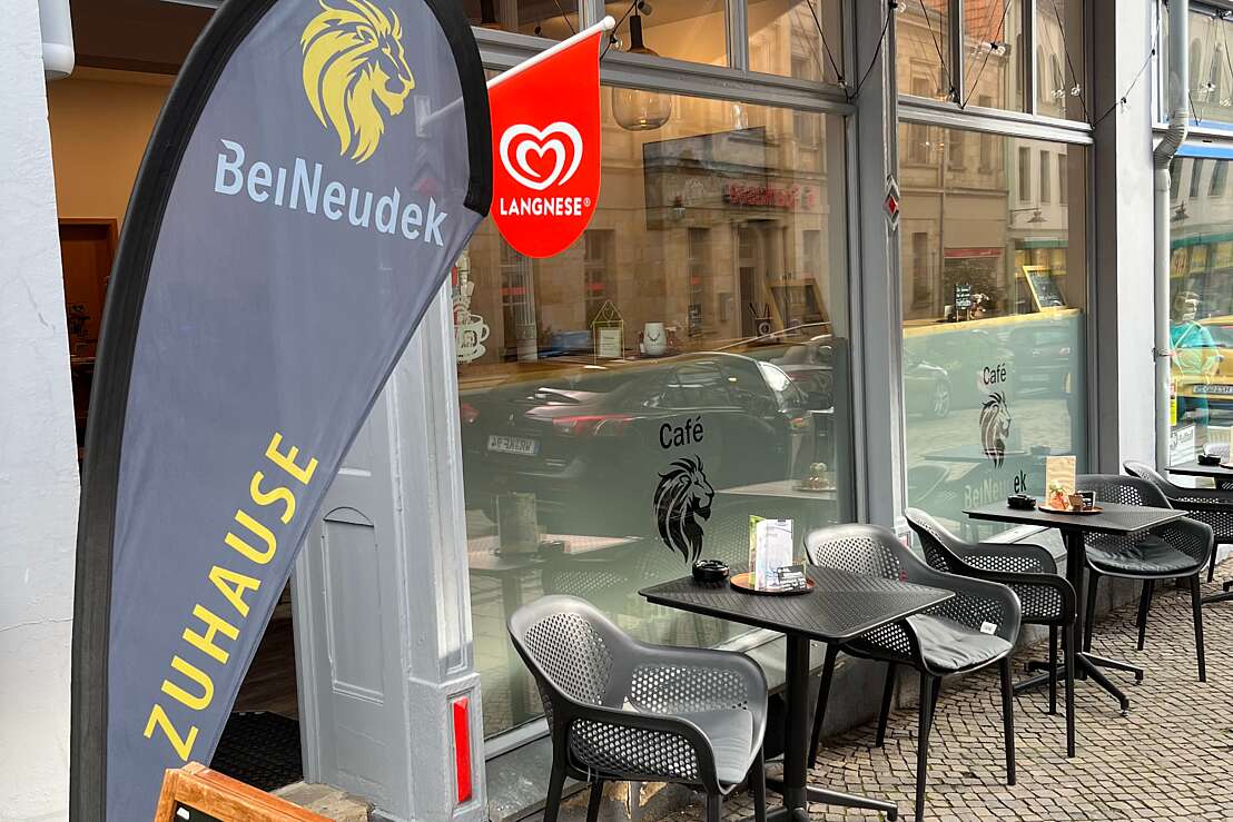 Außenansicht Café