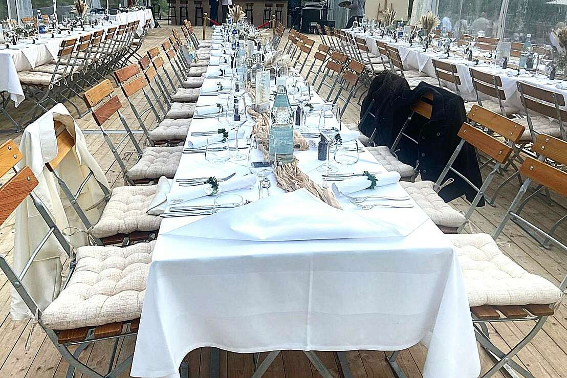 Bestuhlung Eventzelt