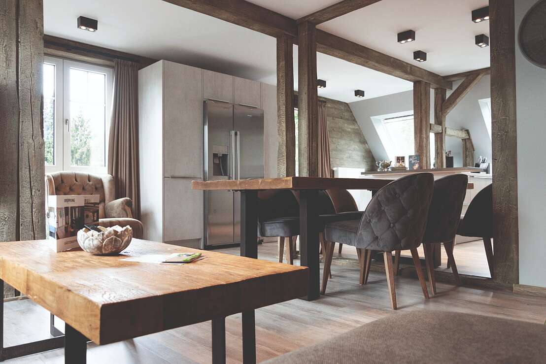 Wohnbereich und Küche im Ursprung