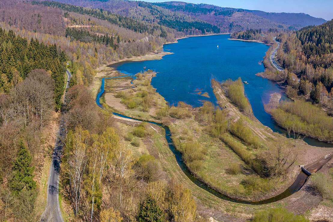 Luftbild der Innerstetalsperre bei Langelsheim