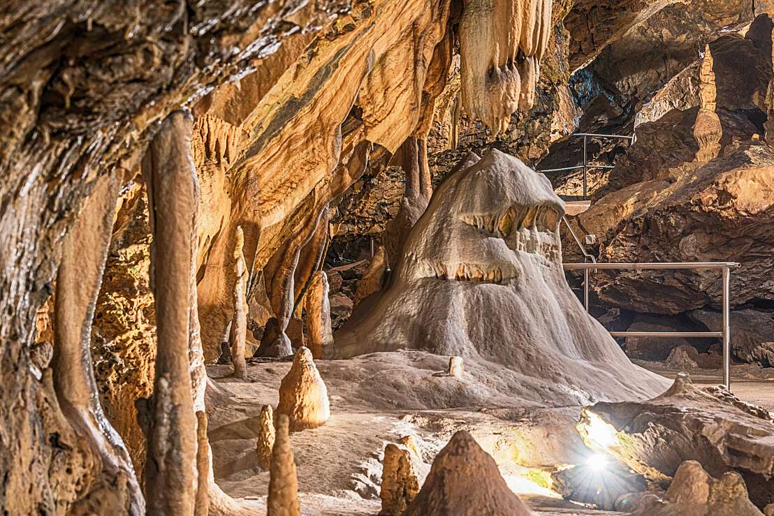 "Die Kanzel" in der Hermannshöhle
