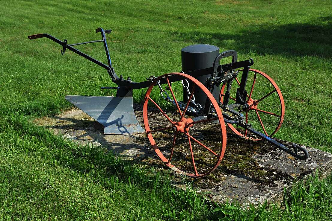 Antiker Pflug im Klostergut Wöltingerode