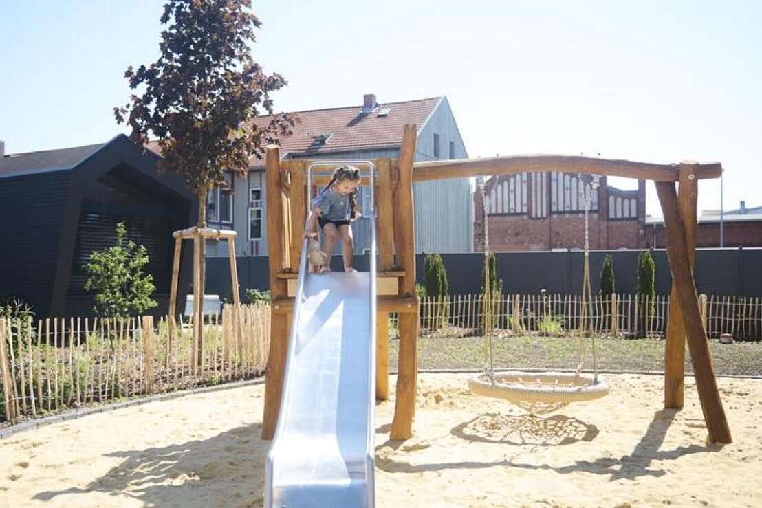 Spielplatze Innenhof Hotel/Tinys
