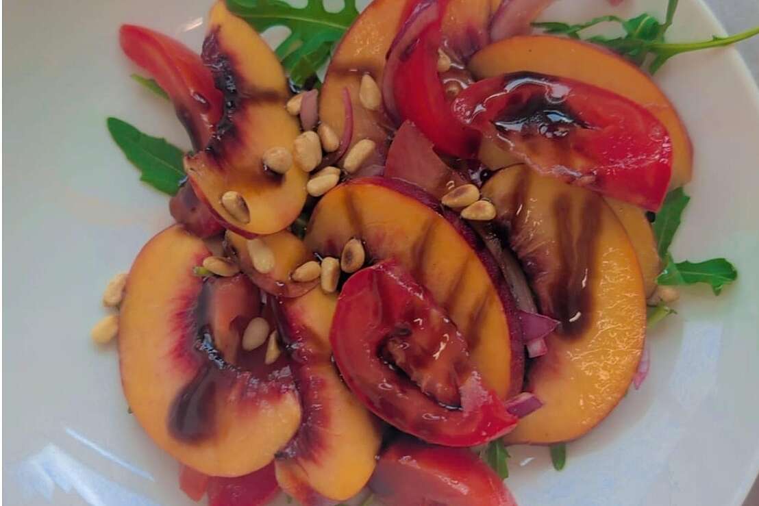 Vorspeise Tomaten-Nektarinen Salat Vorspeise Tomaten-Nektarinen Salat