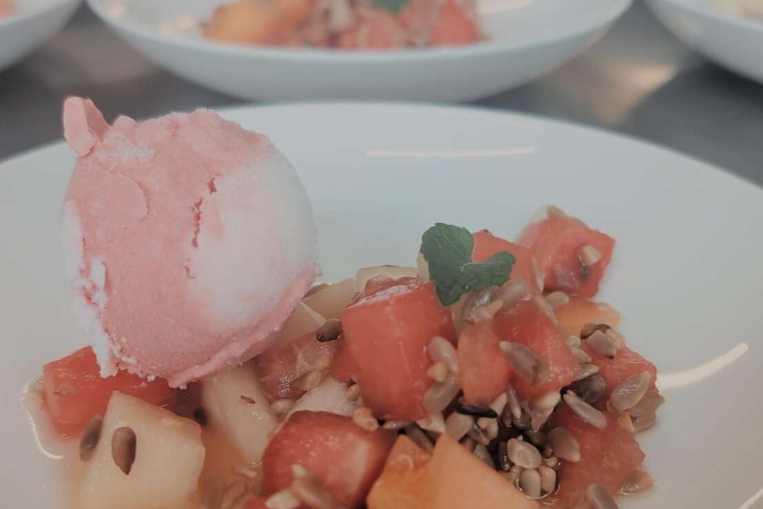 Dessert Melonensalat mit Eis Dessert Melonensalat mit Eis