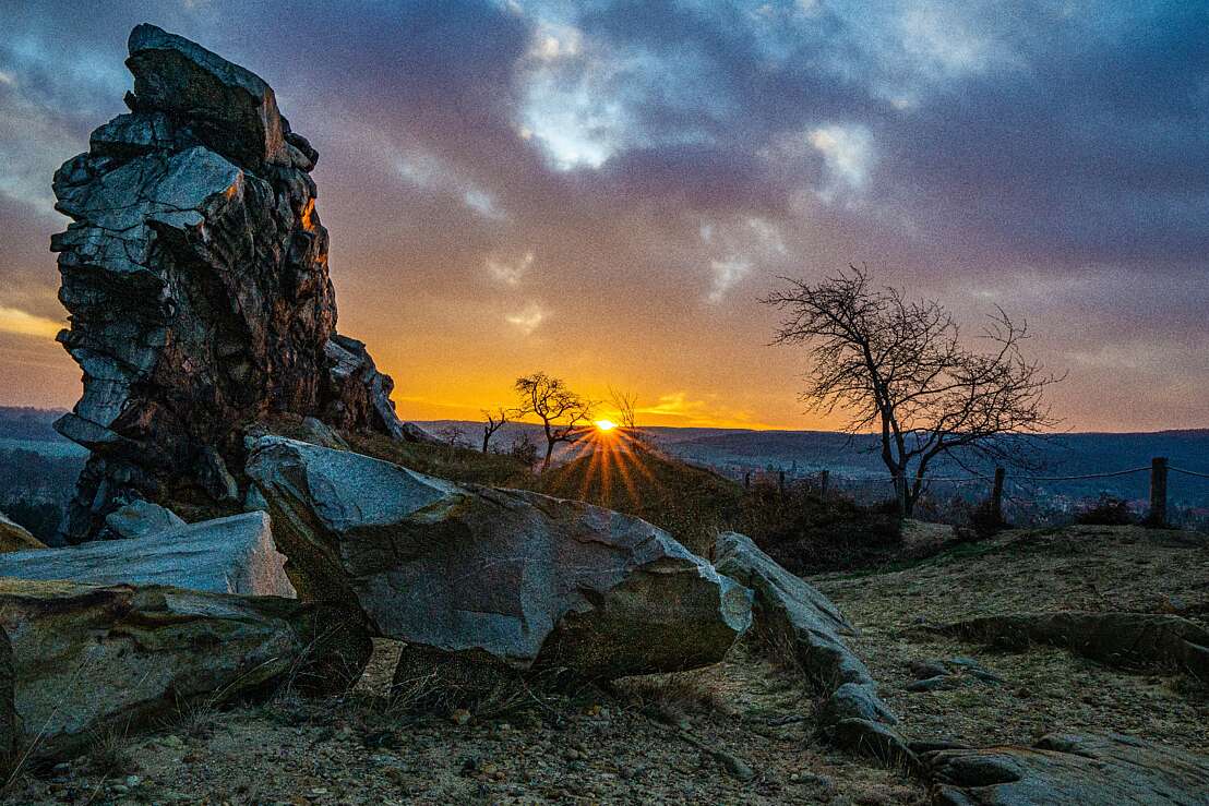 Teufelsmauer bei Nacht