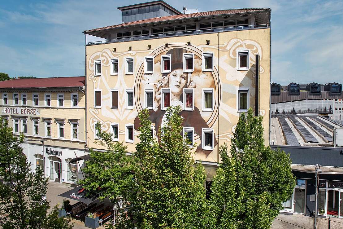 Hotel bei Tag