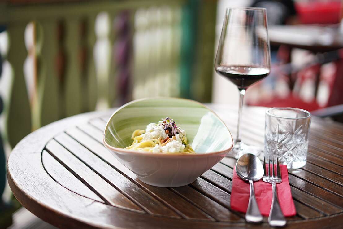 Essen auf der Terrasse