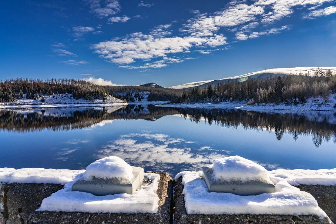 Eckertalsperre im Winter, Blick von der Staumauer