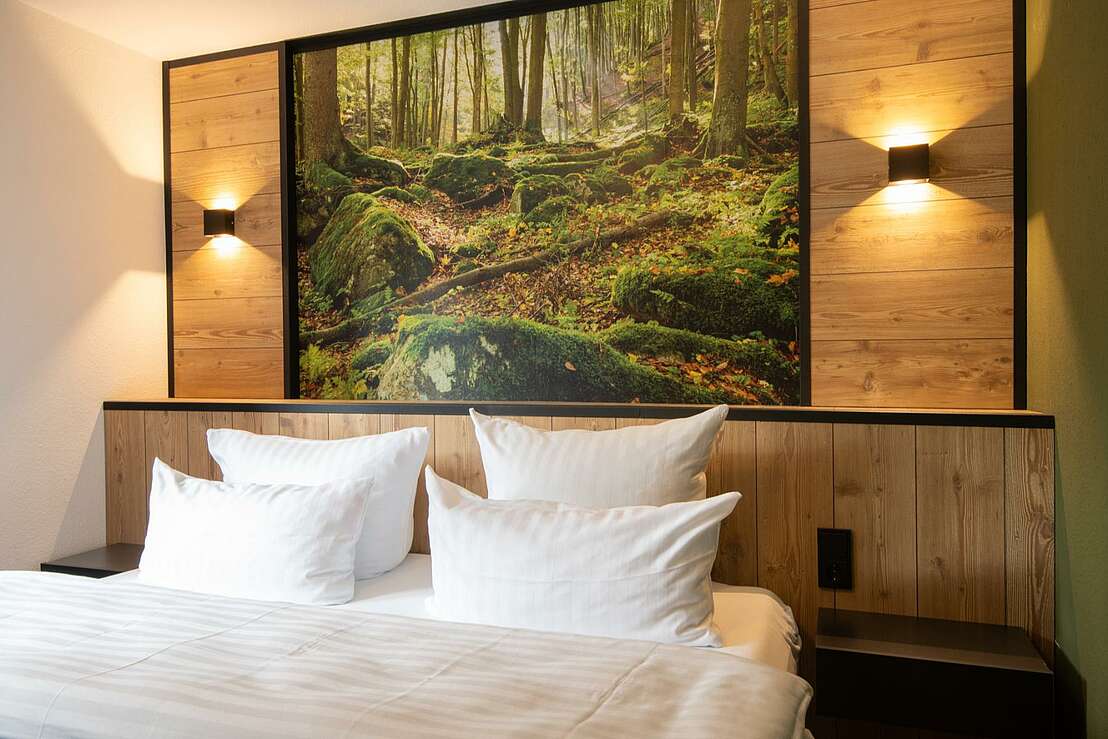 Hochwertiges Boxspringbett im Moospartment