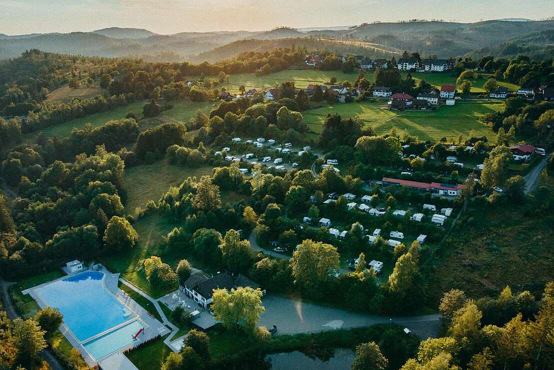 Campingplatz & Waldschwimmbad Campingplatz & Waldschwimmbad