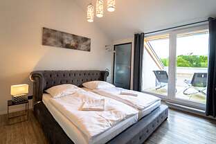 Loft 1 - Hole in One 