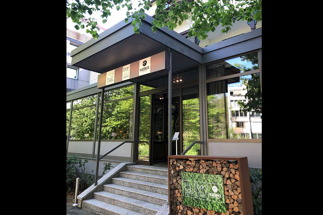 Herzlich Willkommen im "Julius Hall"