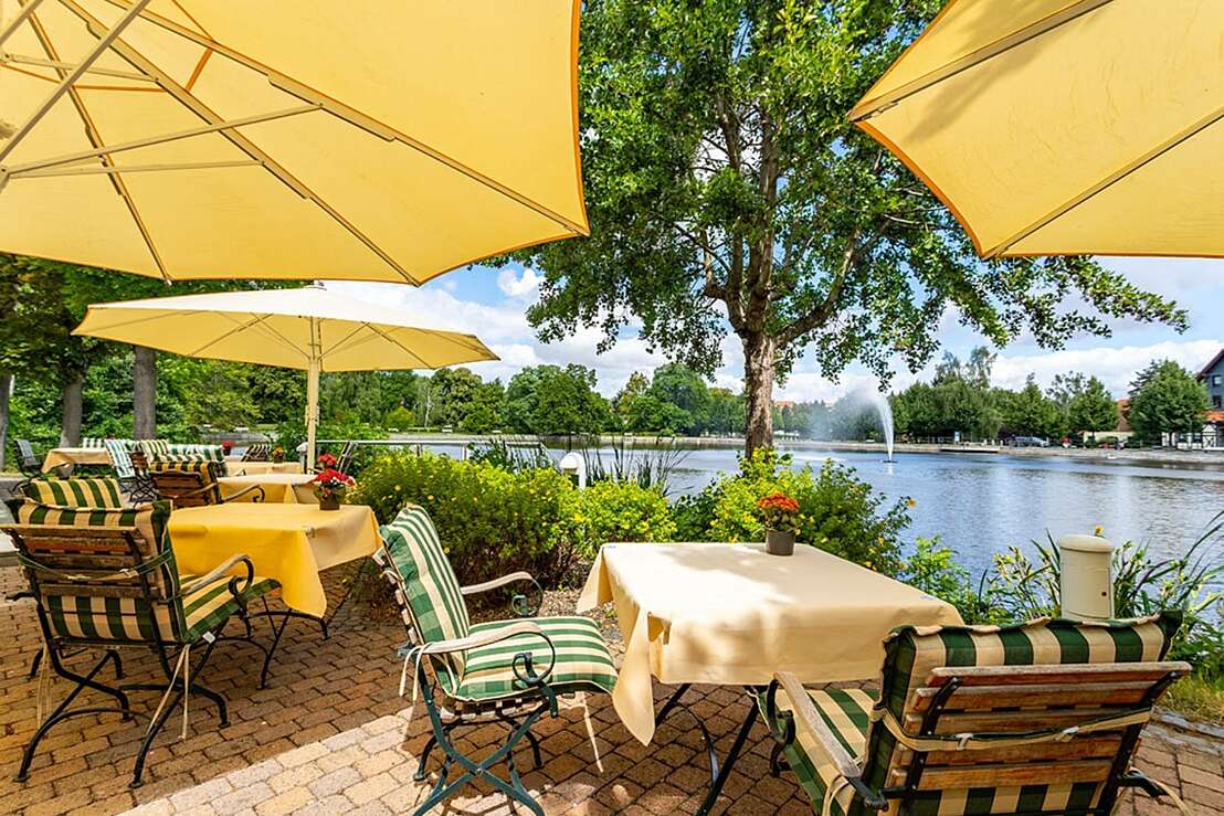 Außenterrasse der Rothen Forellen