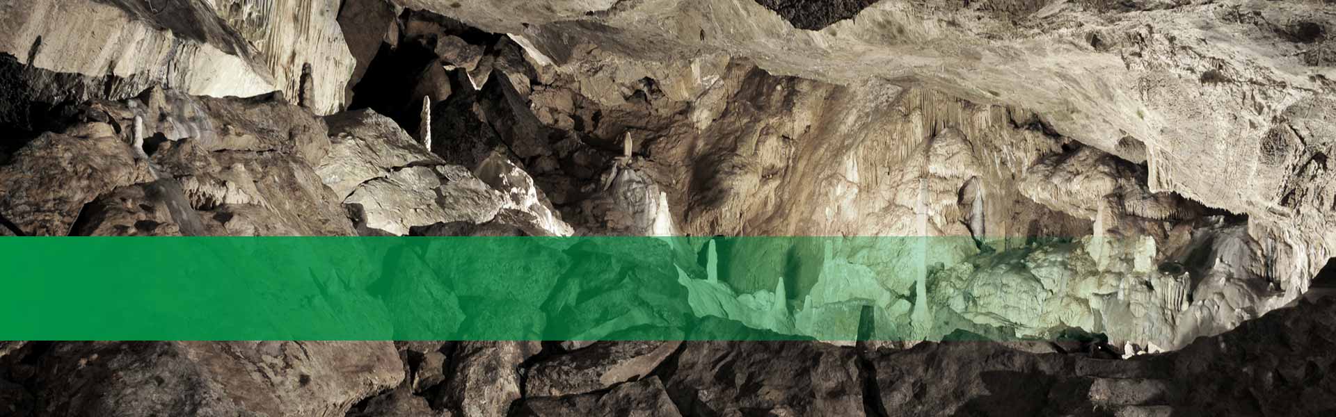 Kategorie Attraktionen Indoor - Stalagmiten in der Tropfsteinhöhle Rübeland